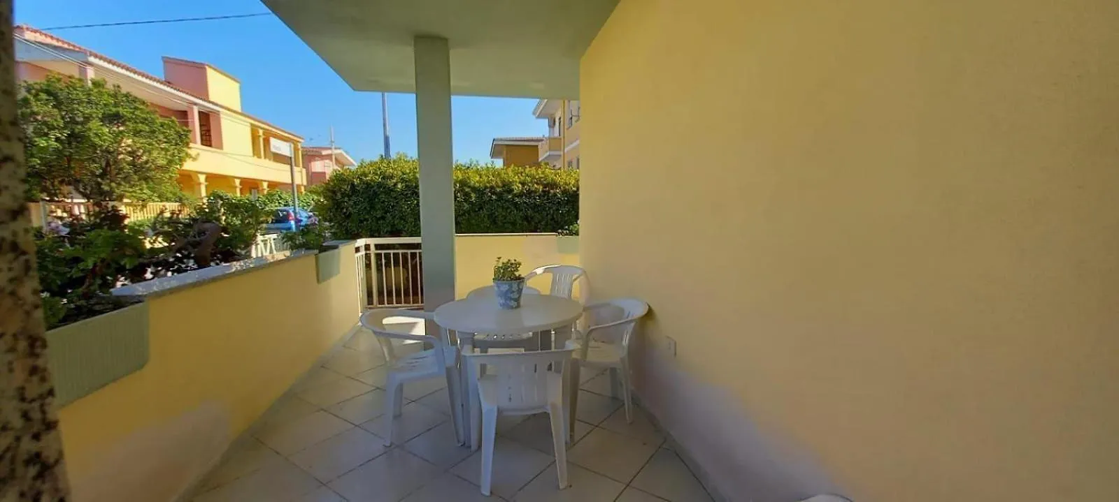 Holiday-House-Camelia-600-Meters-From-The-Beach Ла-Калетта Италия