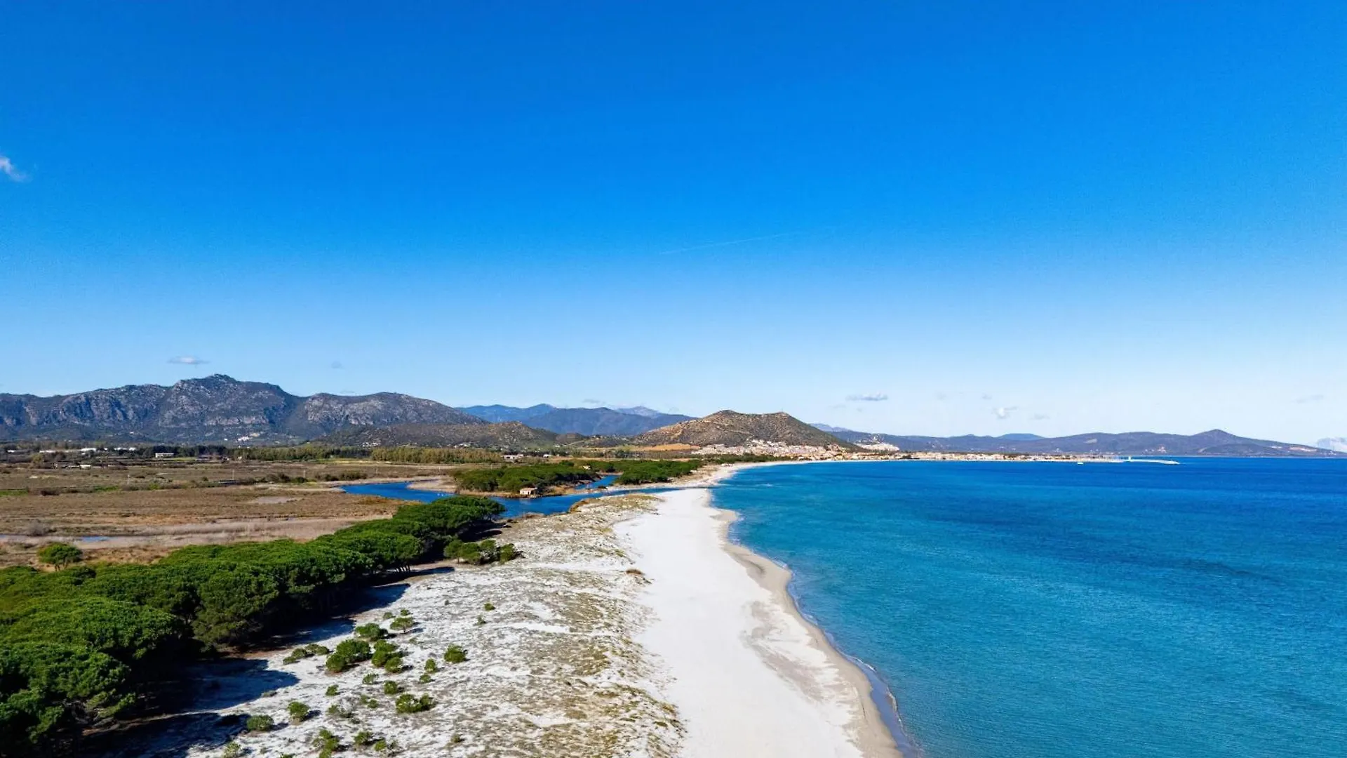 Апартаменты Holiday-House-Camelia-600-Meters-From-The-Beach Ла-Калетта Италия
